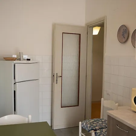 Centro A 550 Metri Dal Mare, Con Posto Auto Appartement
