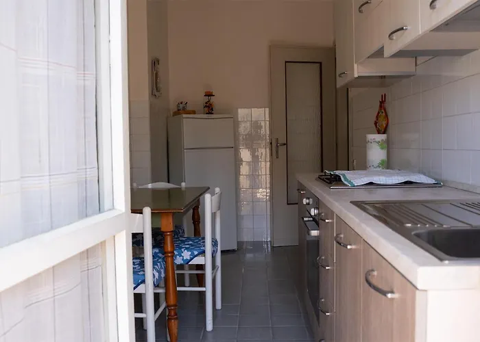 Lägenhet Centro A 550 Metri Dal Mare, Con Posto Auto *