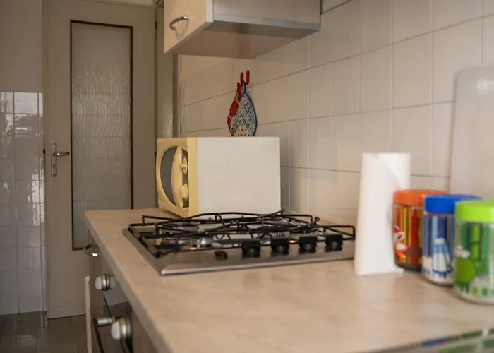 Centro A 550 Metri Dal Mare, Con Posto Auto *