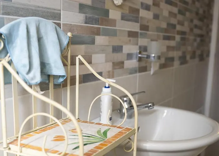 Centro A 550 Metri Dal Mare, Con Posto Auto *